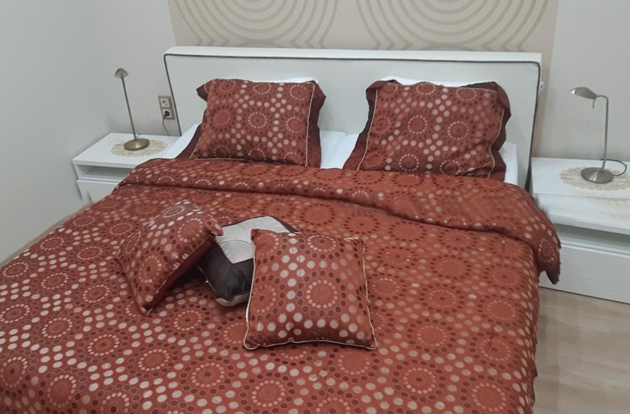 Modern, Quiet & Cozy Apartment In The Middle Of Downtown Near Danube At Fashion Street Budapeste Exterior foto