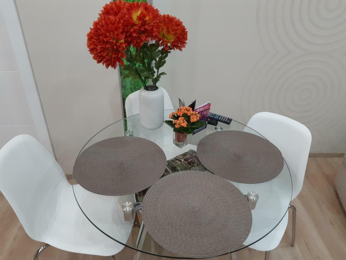 Modern, Quiet & Cozy Apartment In The Middle Of Downtown Near Danube At Fashion Street Budapeste Exterior foto