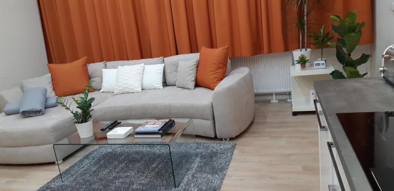 Modern, Quiet & Cozy Apartment In The Middle Of Downtown Near Danube At Fashion Street Budapeste Exterior foto